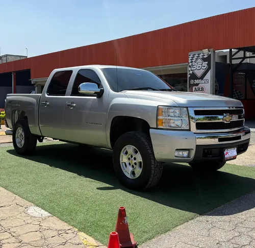 Chevrolet Silverado LT 2011 Gris Lechería