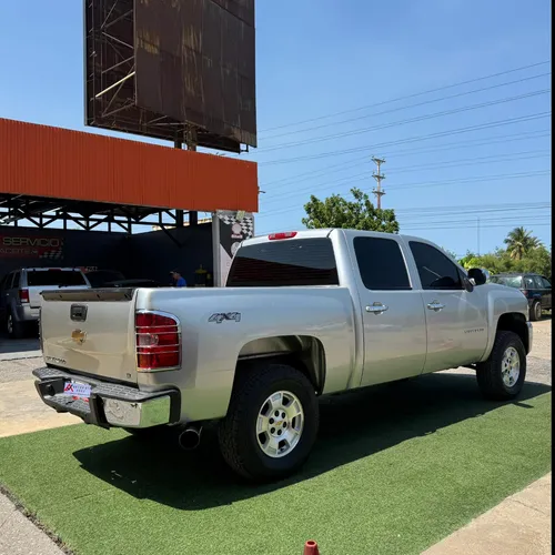Chevrolet Silverado LT 2011 Gris Lechería