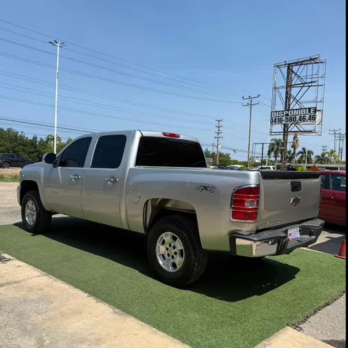 Chevrolet Silverado LT 2011 Gris Lechería