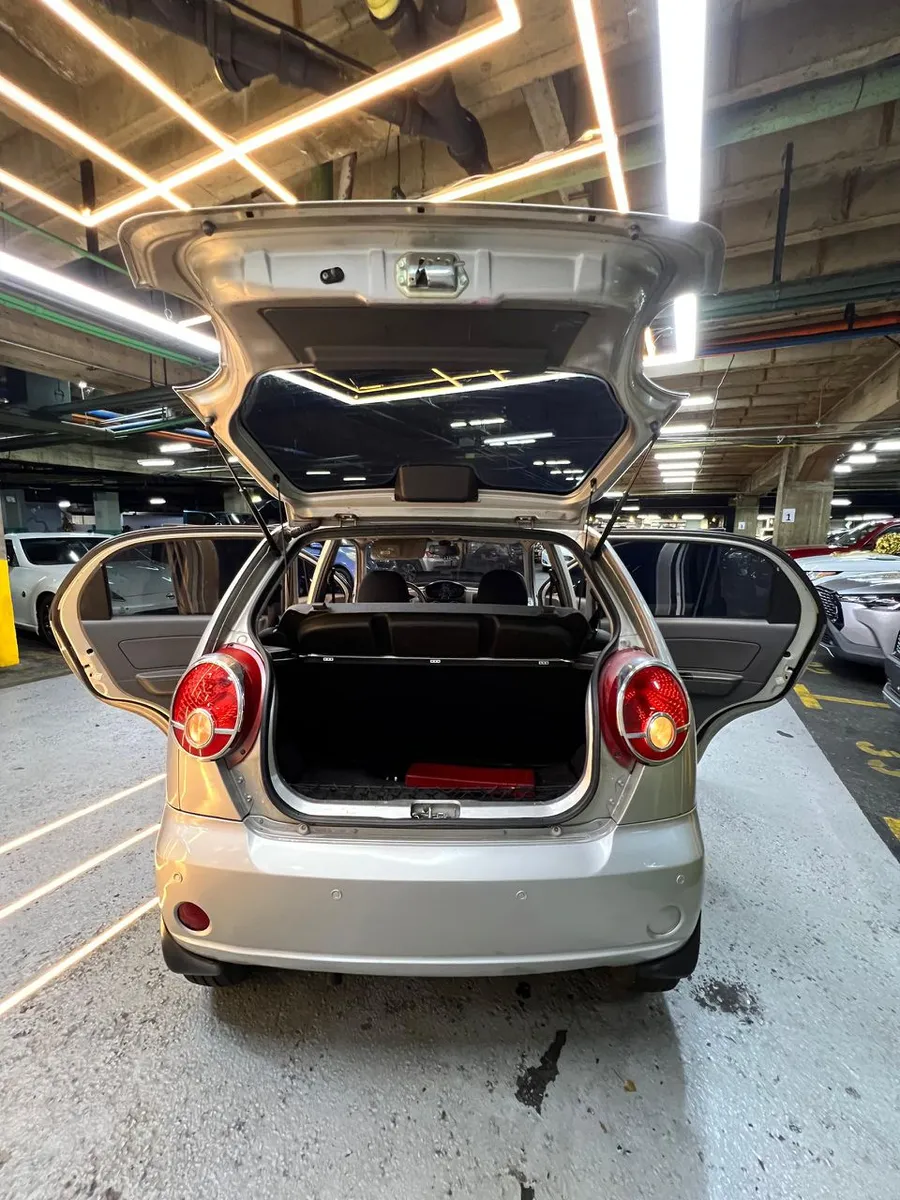 Chevrolet Spark 2010 Plateado Caracas