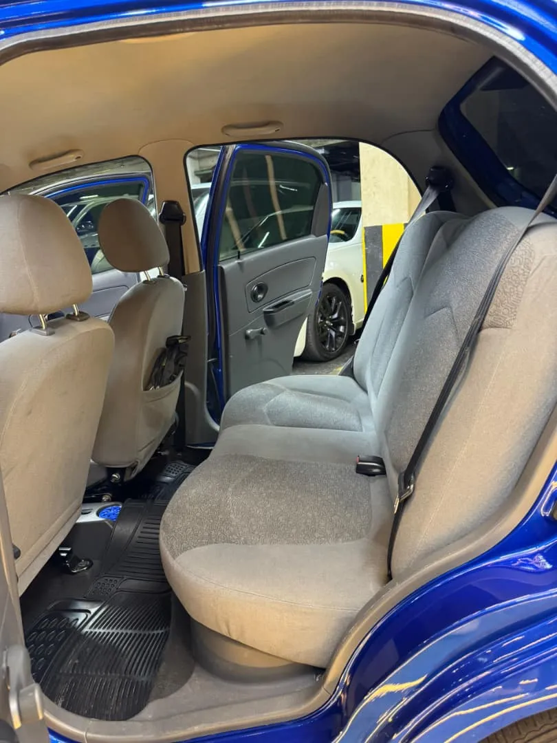 Chevrolet Spark 2011 hatchback azul6