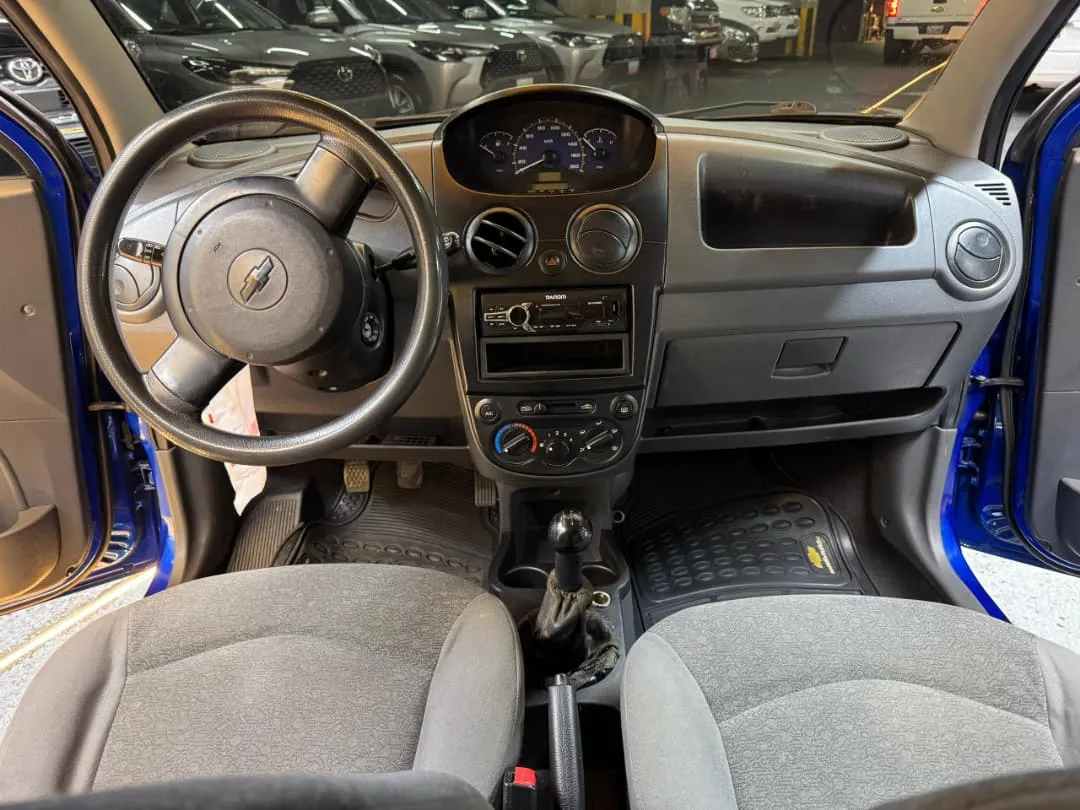Chevrolet Spark 2011 hatchback azul8
