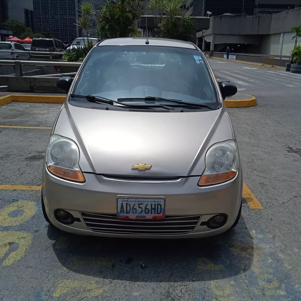 Chevrolet Spark Dorado Modelo 2013