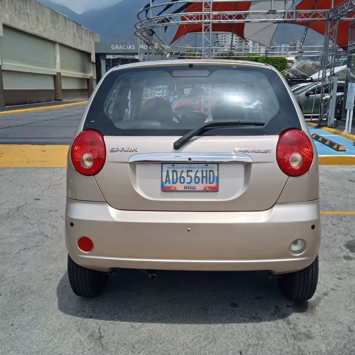 Chevrolet Spark Dorado Modelo 2013