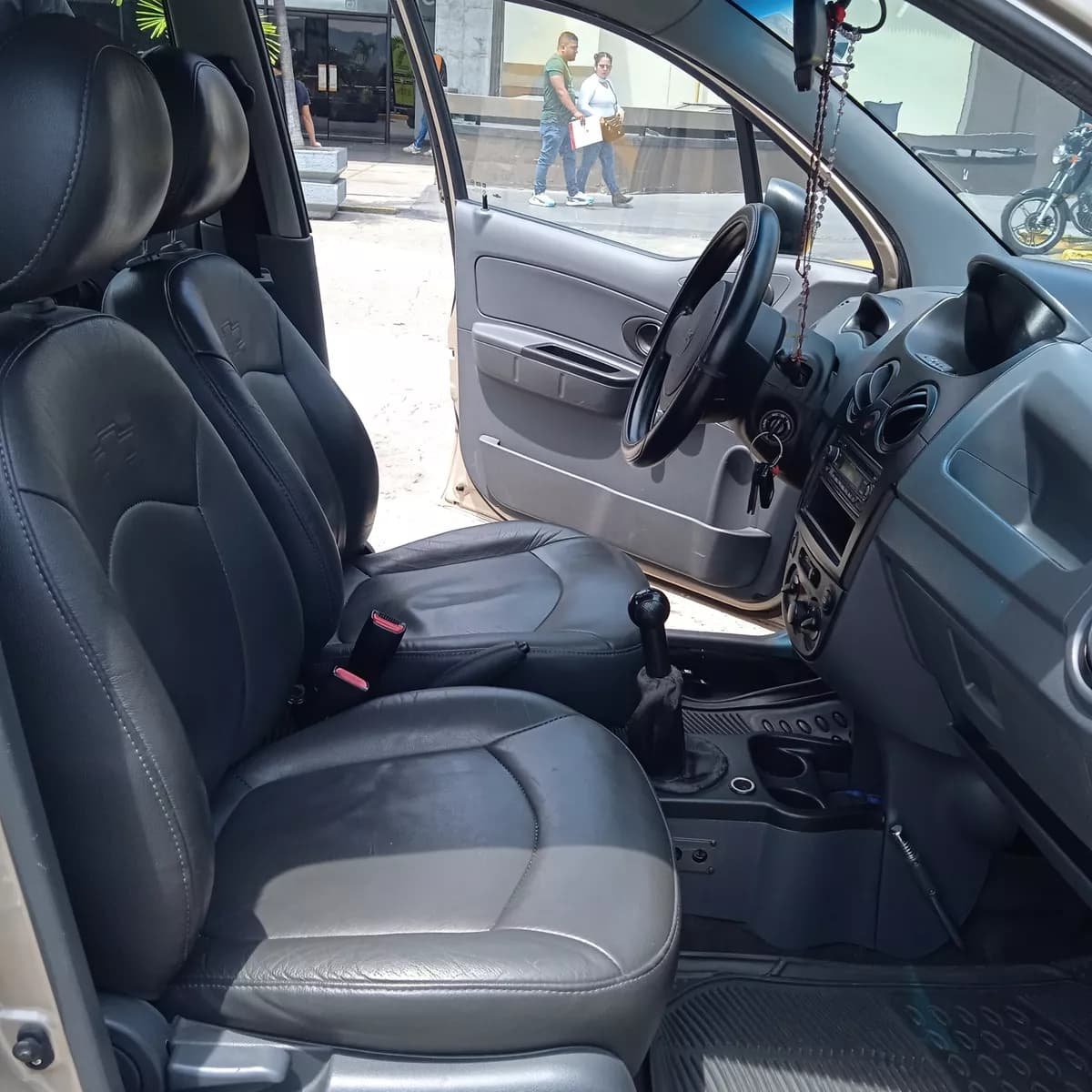 Chevrolet Spark Dorado Modelo 2013