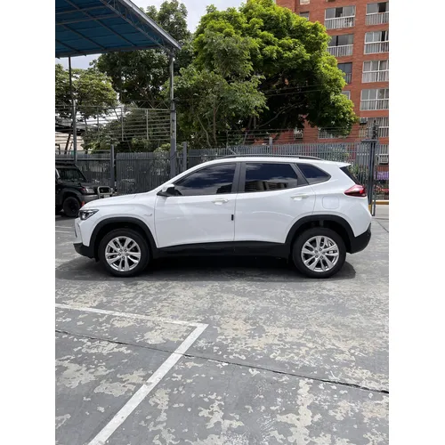 Chevrolet Tracker 2024 Gris Caracas