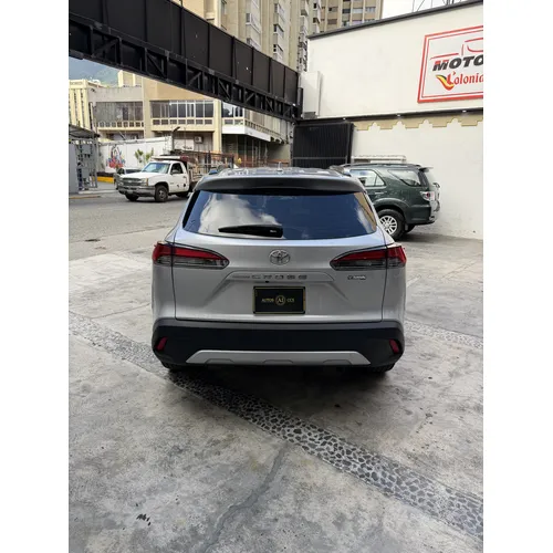 Toyota Corolla Cross 2023 Plateado Caracas
