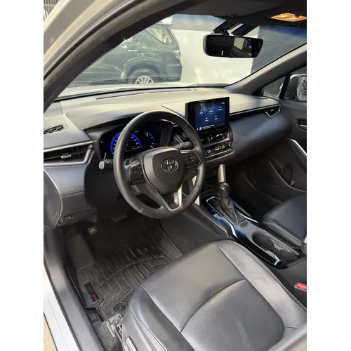 Toyota Corolla Cross 2023 Plateado Caracas