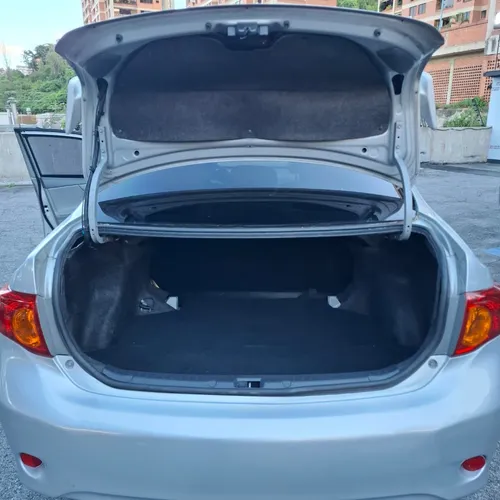 Toyota Corolla GLI 2010 Plateado Caracas