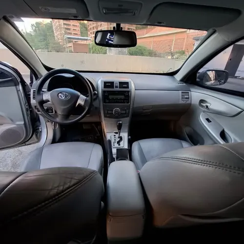 Toyota Corolla GLI 2010 Plateado Caracas