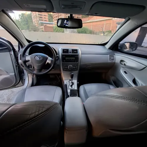 Toyota Corolla GLI 2010 Plateado Caracas