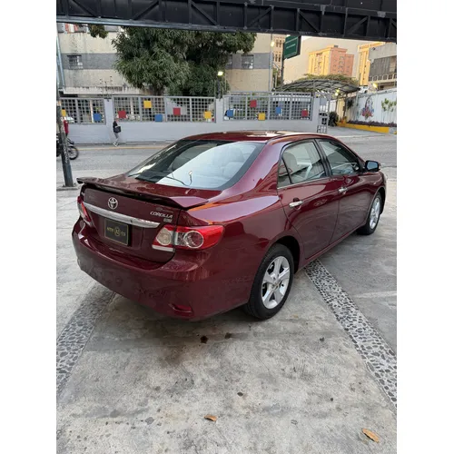 Toyota Corolla GLI 2011 Rojo Caracas