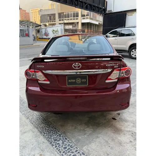 Toyota Corolla GLI 2011 Rojo Caracas