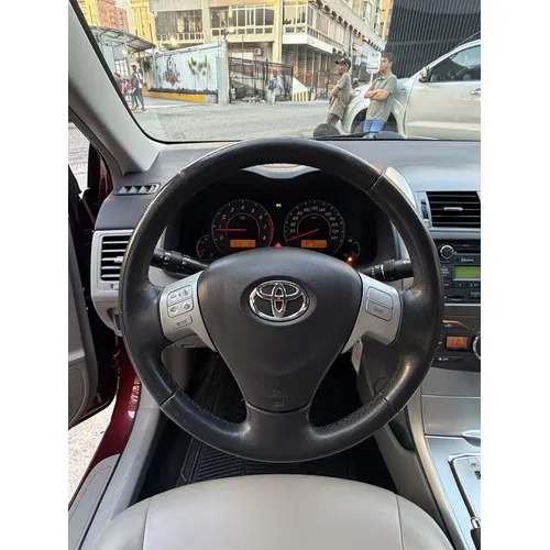 Toyota Corolla GLI 2011 Rojo Caracas