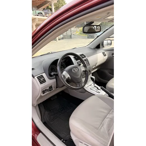 Toyota Corolla GLI 2011 Rojo