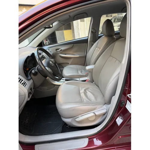 Toyota Corolla GLI 2011 Rojo Caracas