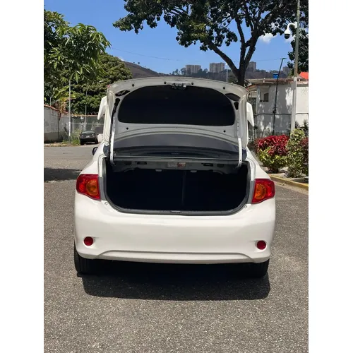 Toyota Corolla GLI 2011 Blanco Caracas