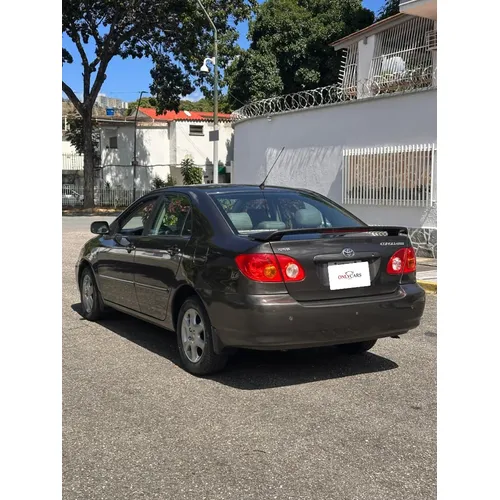 Toyota Corolla GLI 2004 Gris Caracas