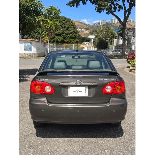 Toyota Corolla GLI 2004 Gris Caracas
