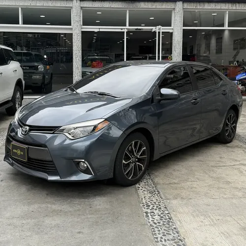Toyota Corolla LE 2015 Gris Caracas