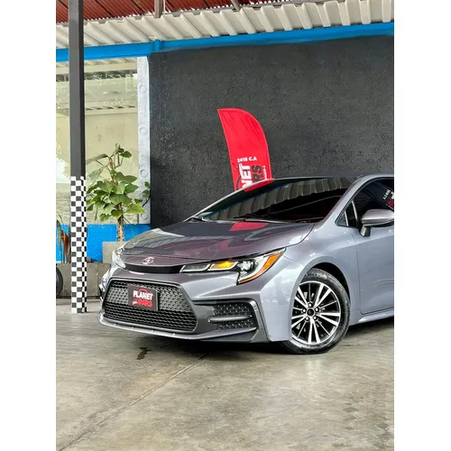 Toyota Corolla LE 2021 Gris Caracas