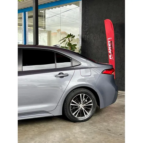 Toyota Corolla LE 2021 Gris Caracas