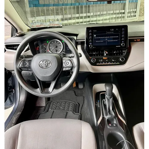 Toyota Corolla LE 2021 Gris Caracas