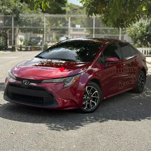 Toyota Corolla LE 2023 Rojo Caracas