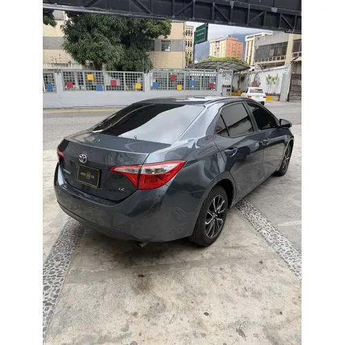Toyota Corolla LE 2015 Gris Caracas