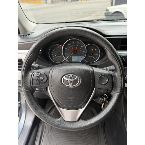 Toyota Corolla LE 2015 Gris Caracas