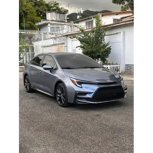 Toyota Corolla SE 2024 Gris Caracas