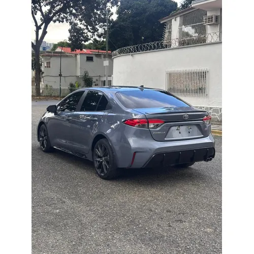 Toyota Corolla SE 2024 Gris Caracas
