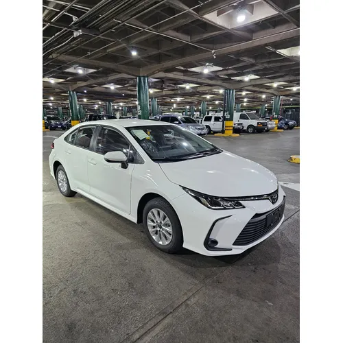 Toyota Corolla 2025 Blanco Caracas