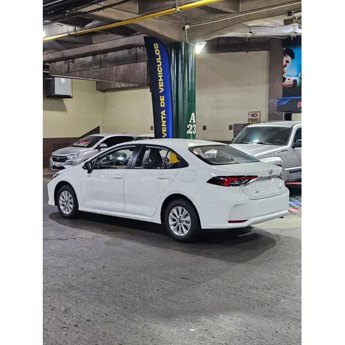 Toyota Corolla 2025 Blanco Caracas