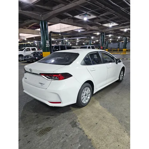 Toyota Corolla 2025 Blanco Caracas