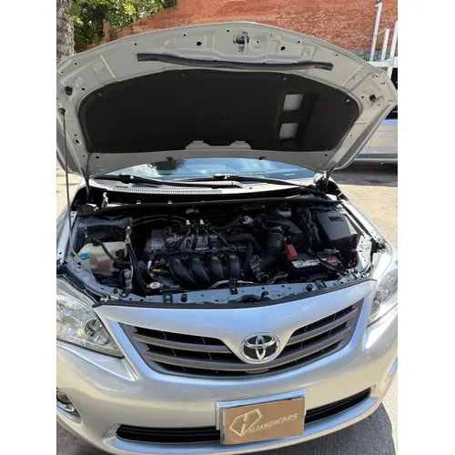 Toyota Corolla XEI 2013 Plateado Caracas