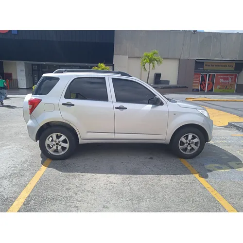 Daihatsu Terios SX 2011 Plateado Caracas