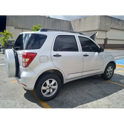 Daihatsu Terios SX 2011 Plateado Caracas