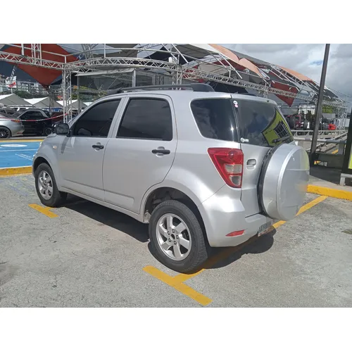Daihatsu Terios SX 2011 Plateado Caracas