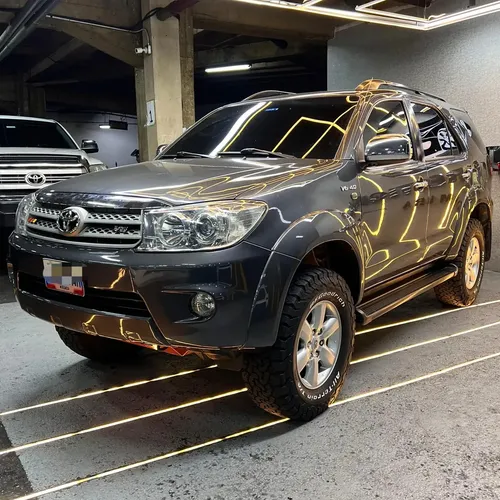 Toyota Fortuner 2010 Gris Caracas