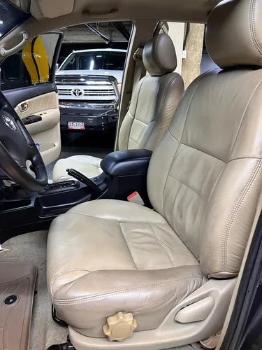 Toyota Fortuner 2010 Gris Caracas
