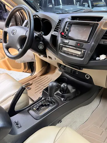 Toyota Fortuner 2010 Gris Caracas
