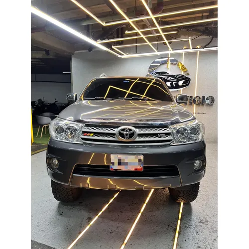 Toyota Fortuner 2010 Gris Caracas