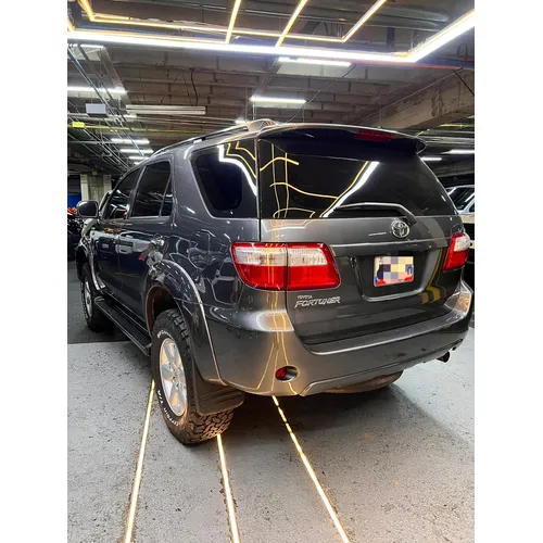 Toyota Fortuner 2010 Gris Caracas