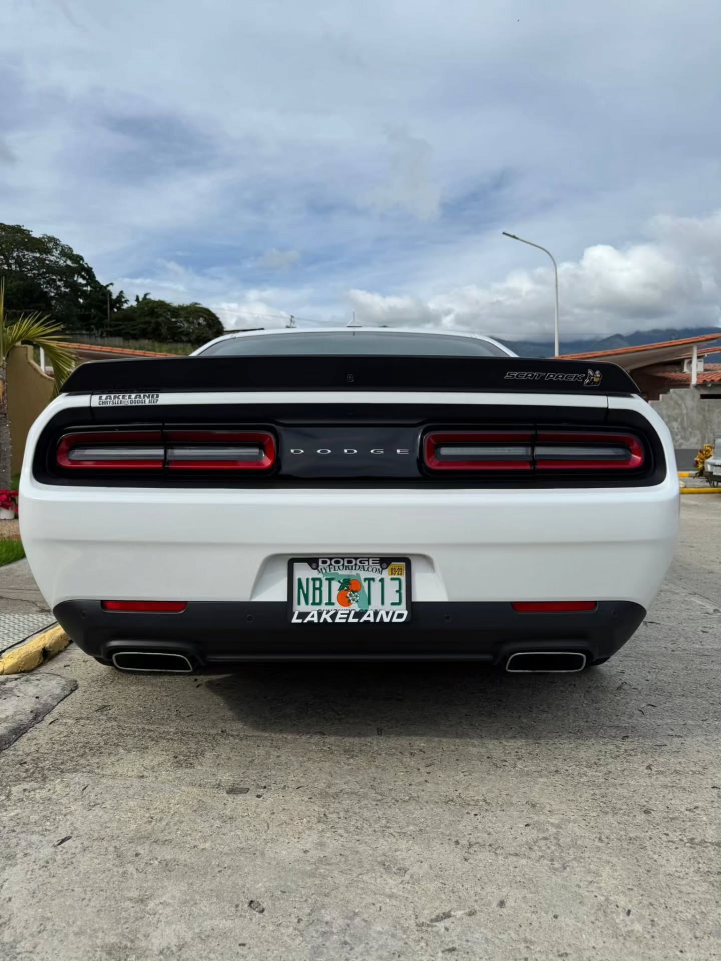 Dodge Challenger 2023 Blanco Valencia