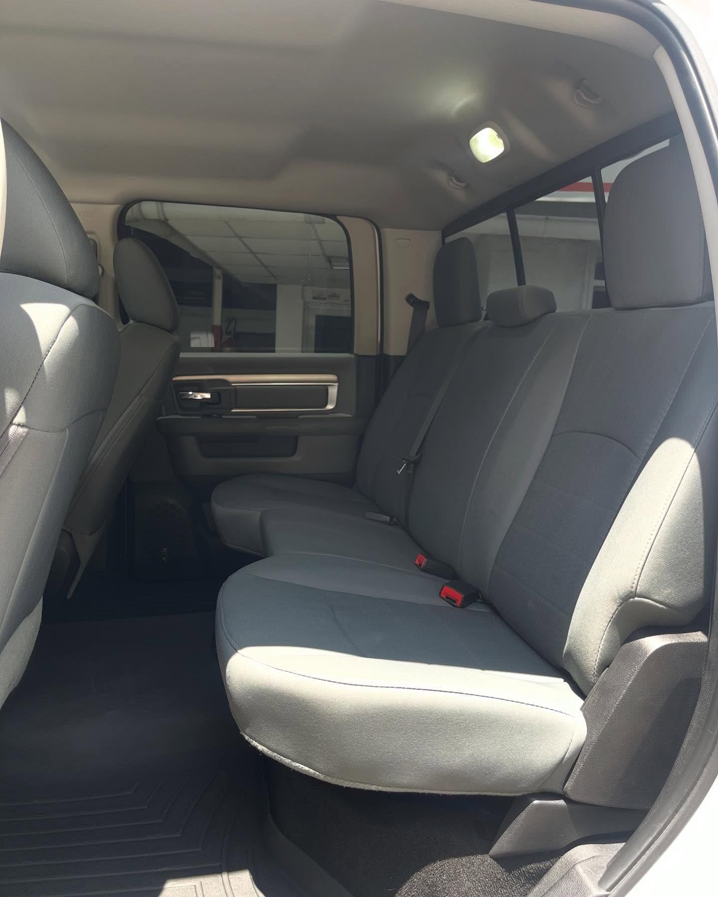 Dodge Ram 2016 pick up blanco6