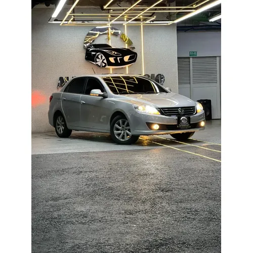 Dongfeng S30 2022 Plateado Caracas
