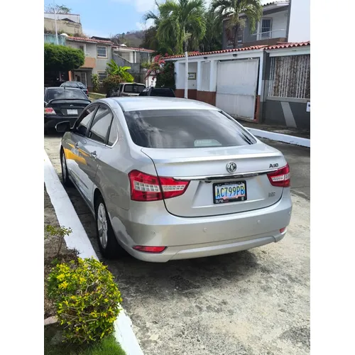 Dongfeng A60 2022 Plateado Caracas