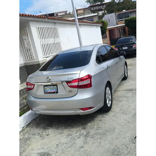 Dongfeng A60 2022 Plateado Caracas