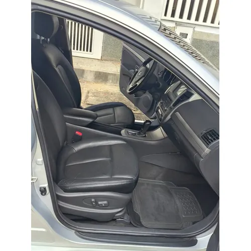 Dongfeng A60 2022 Plateado Caracas